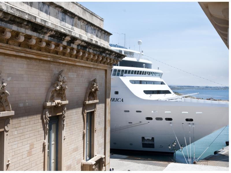 Marina Bay Villa Trapani Bagian luar foto